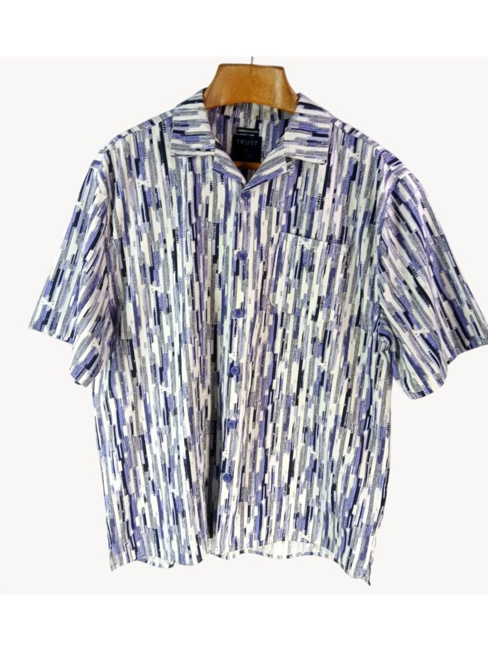 Trust Mens Blue White Abstract Button Shirt Size XL Linen Rayon Pocket Short Sl